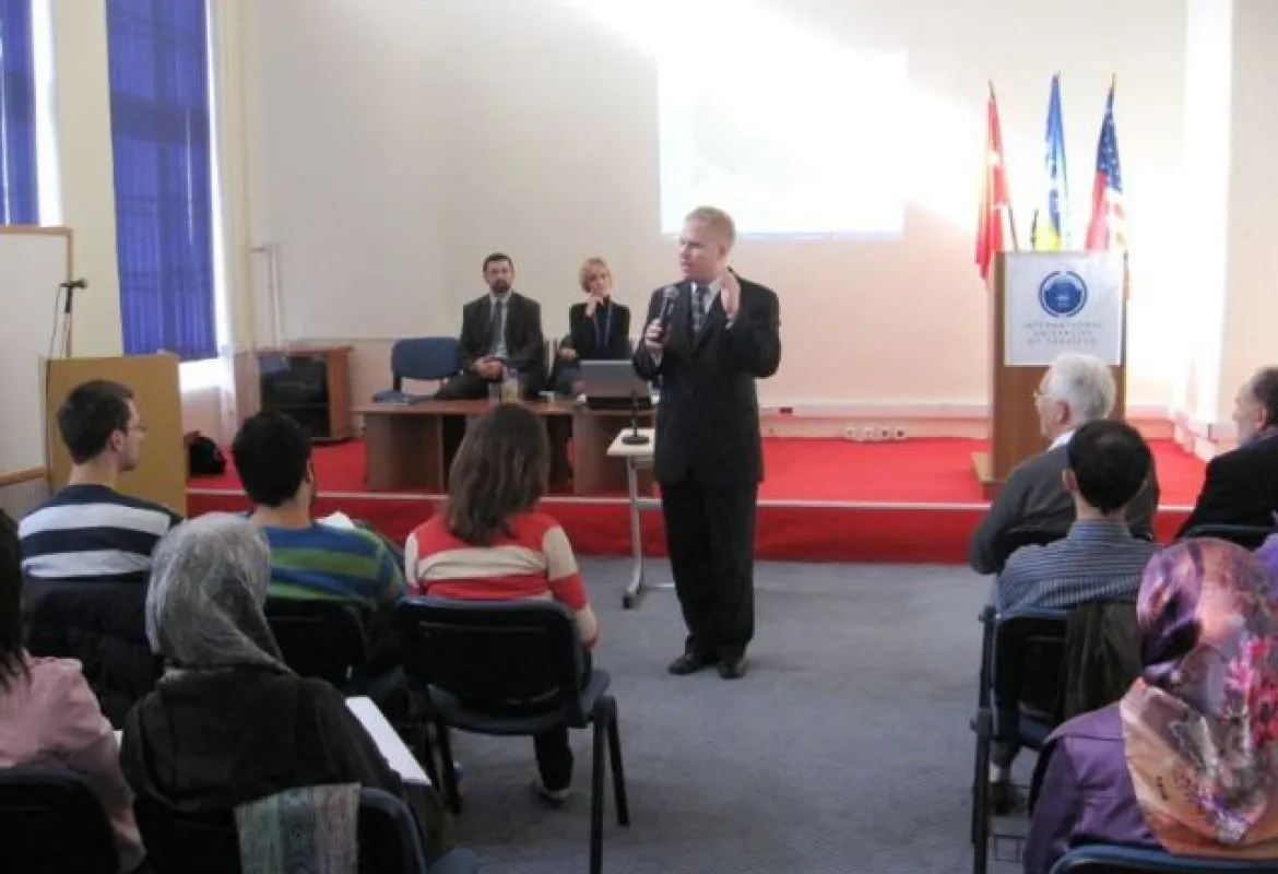 Public lecture on US presidential election 2008 at the IUS