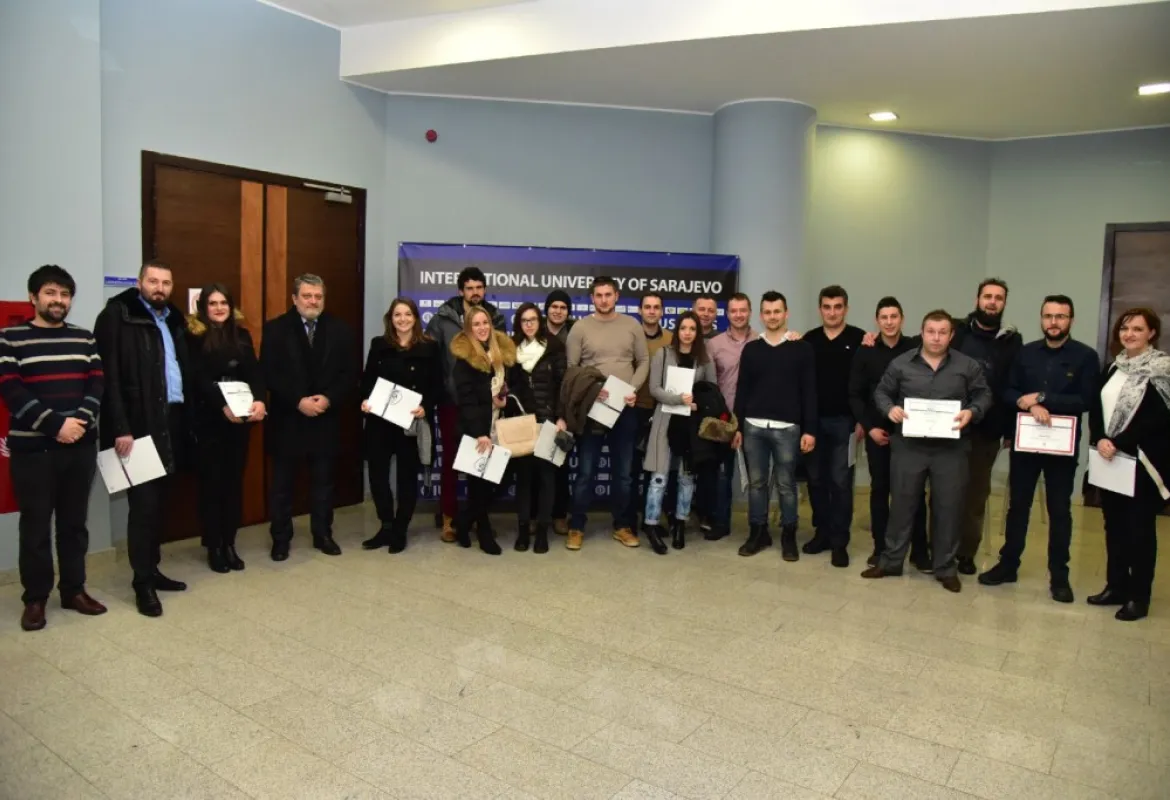 A Certificate Award Ceremony Held for Three IUS-Life Courses
