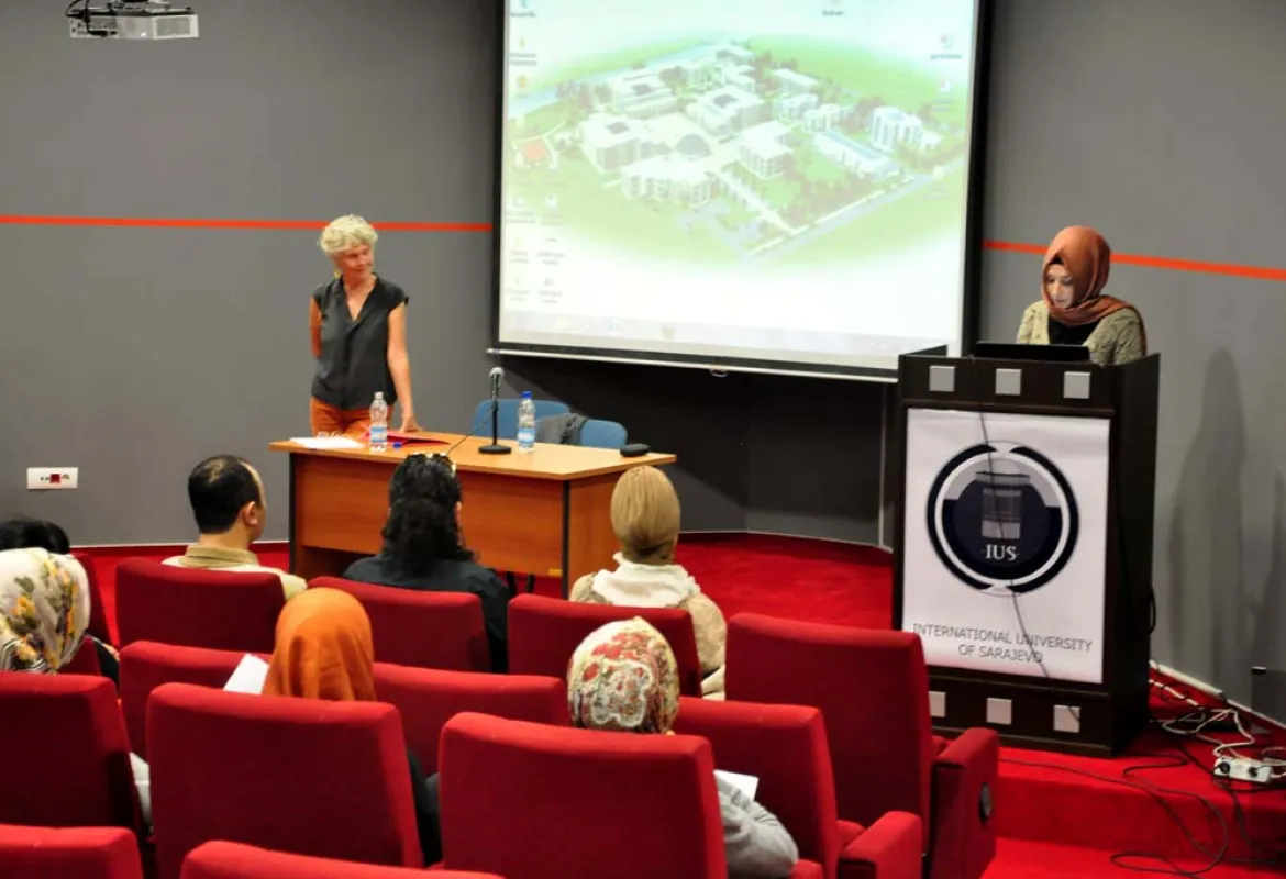 Lecture by Dr. Lorraine Mortimer about Australian Aborigines