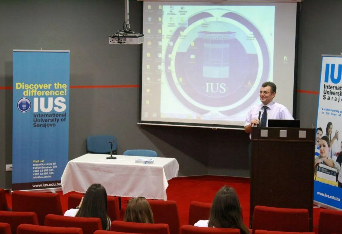Students of CNS Summer School visited IUS