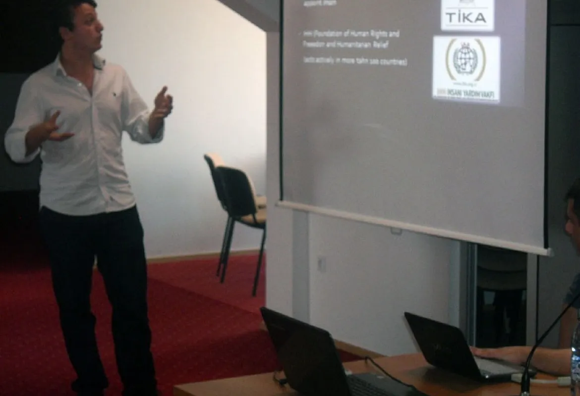 IUS students attend to CNS summer school 