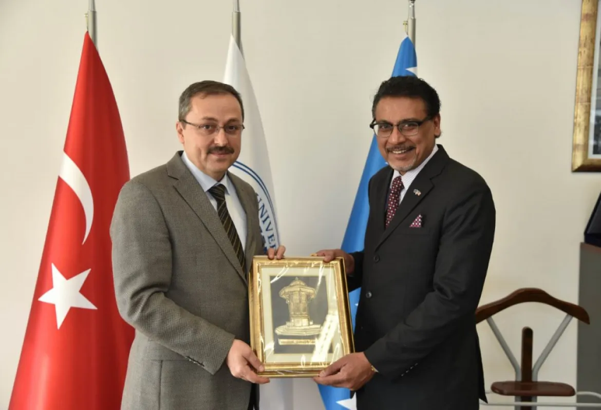 IUS signed the MoU with the Binary University of Management & Entrepreneurship (BUME), Malaysia