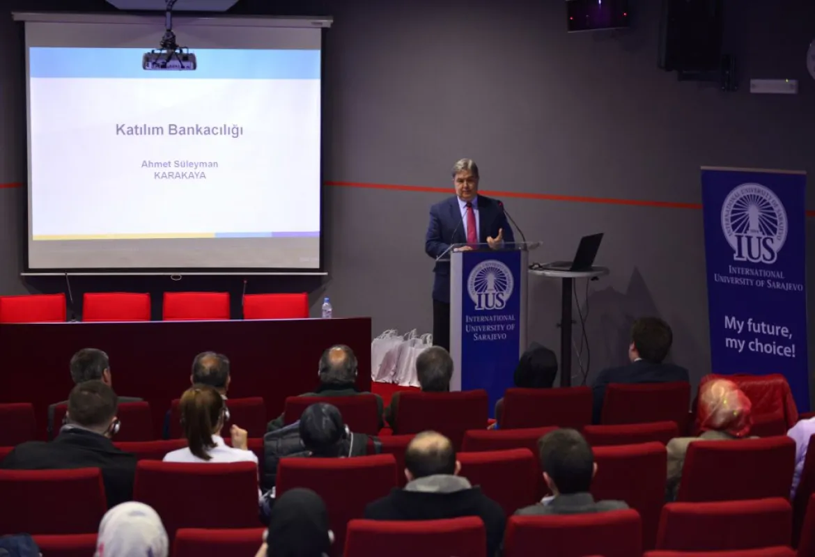 Seminar about banking system held at IUS