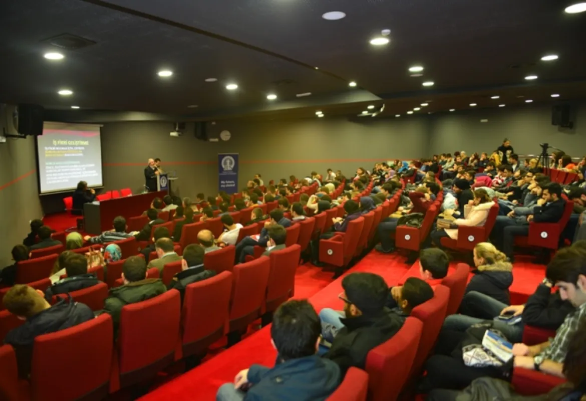 Erhan Erken gave a lecture at IUS