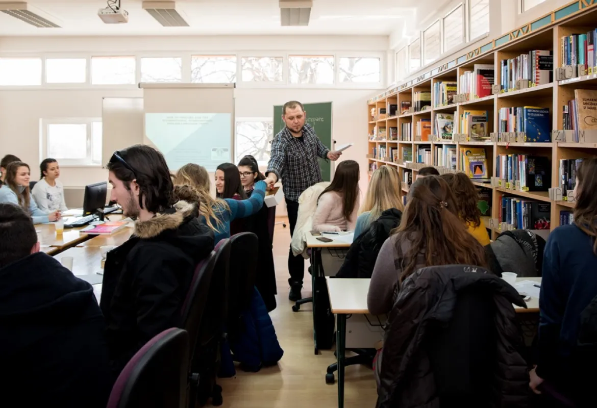 Workshop for high-school students in Mostar organized by IUSLife