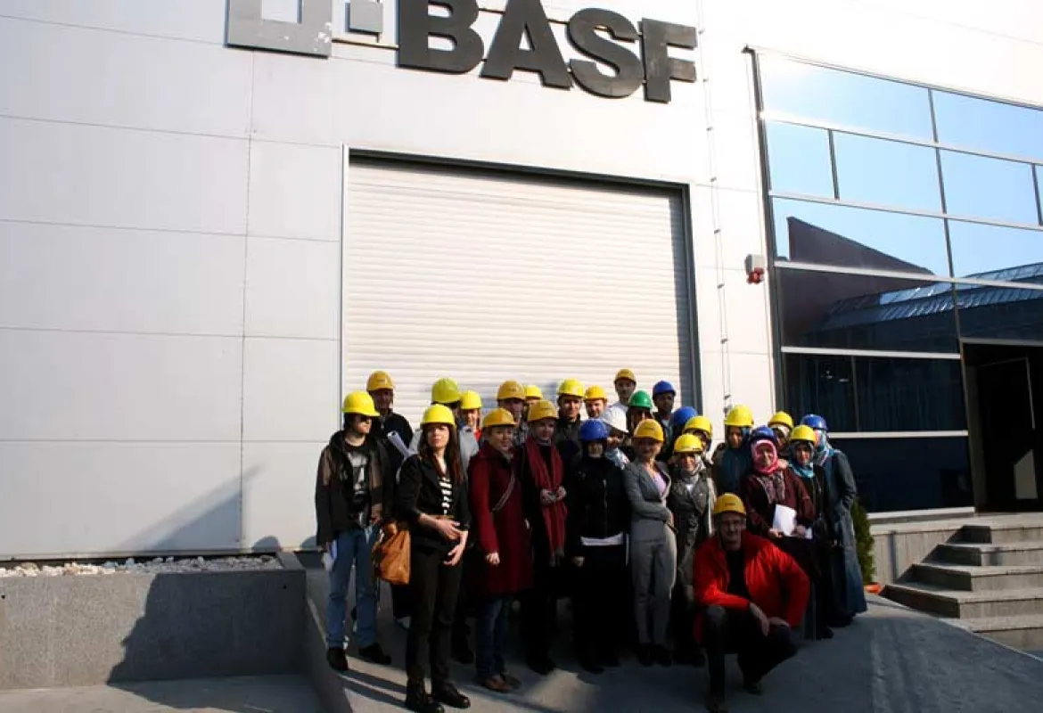 Laboratory practices for IUS students in the best equipped concrete testing lab in the region