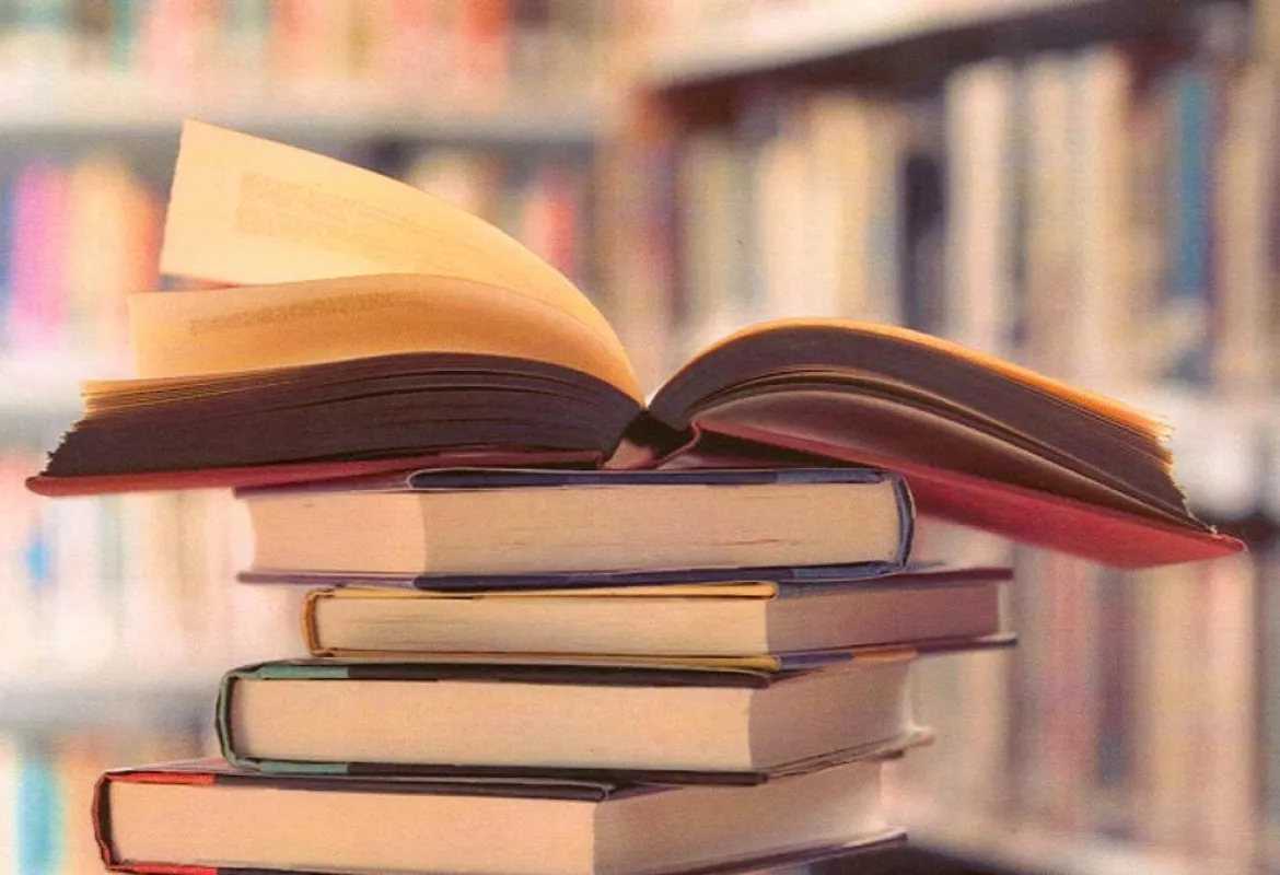  Assist. Prof. Dr. Tuba Boz donated books to IUS Library