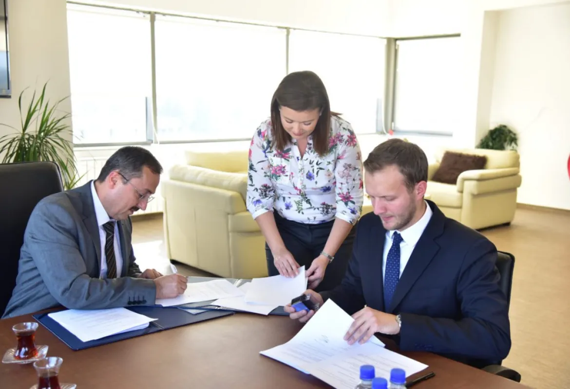 Memorandum Signed between Malak Group and International University of Sarajevo