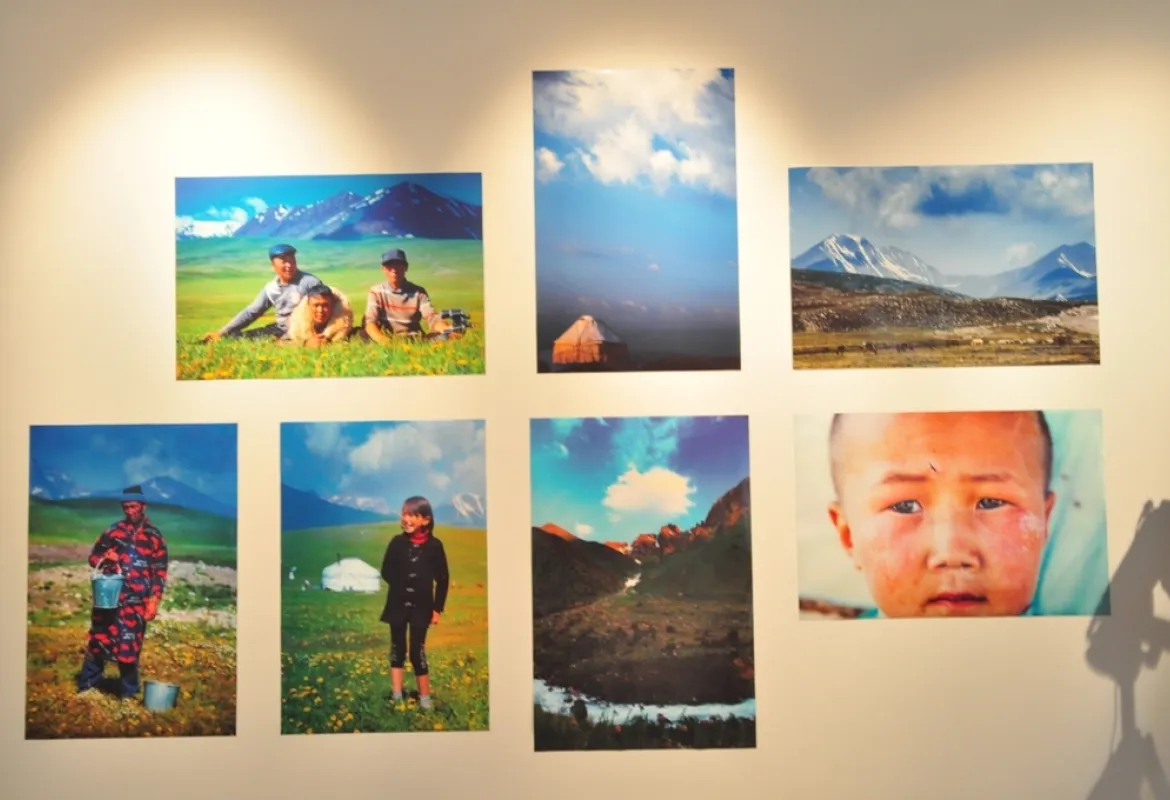 The exhibition Nomad Kyrgiz People on Tien Shan Mountains at IUS