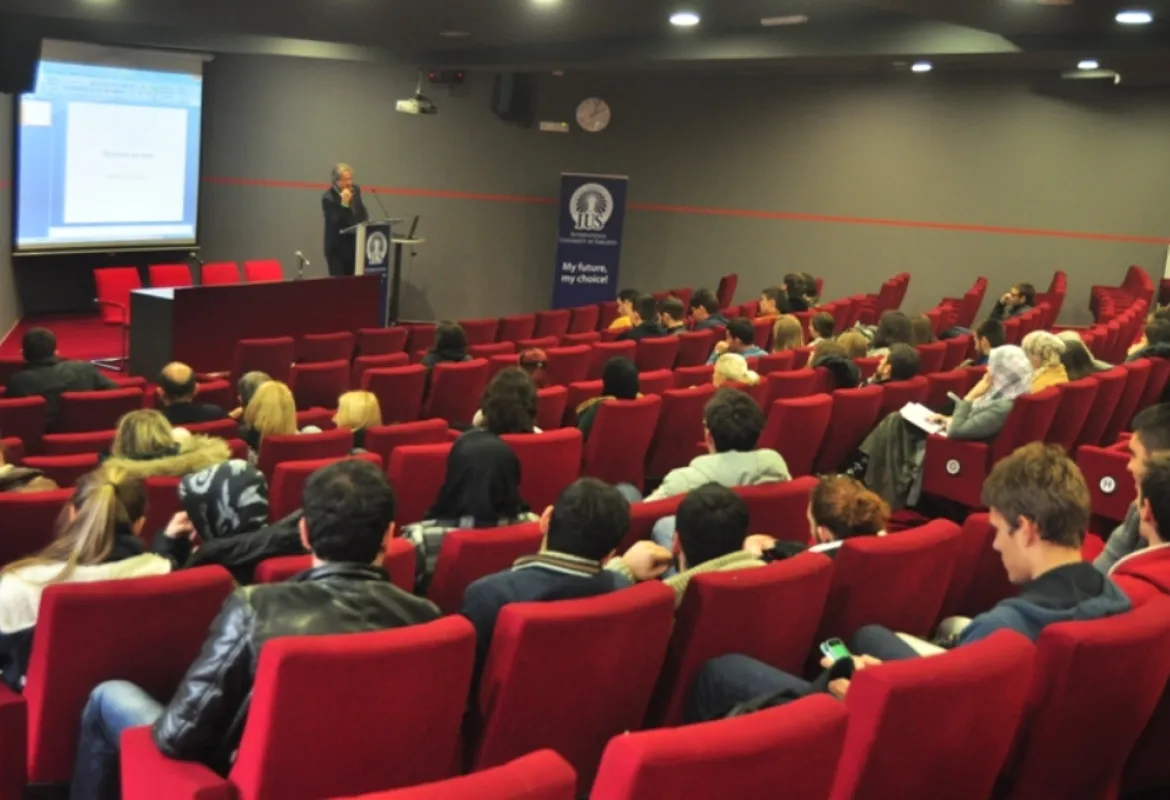 Do Wo/Man Suffer Because of Wo/Man