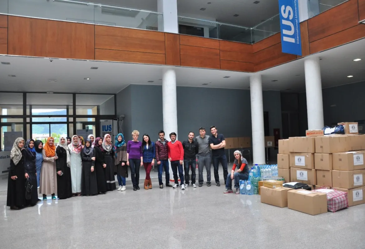 IUS Students in humanitarian action