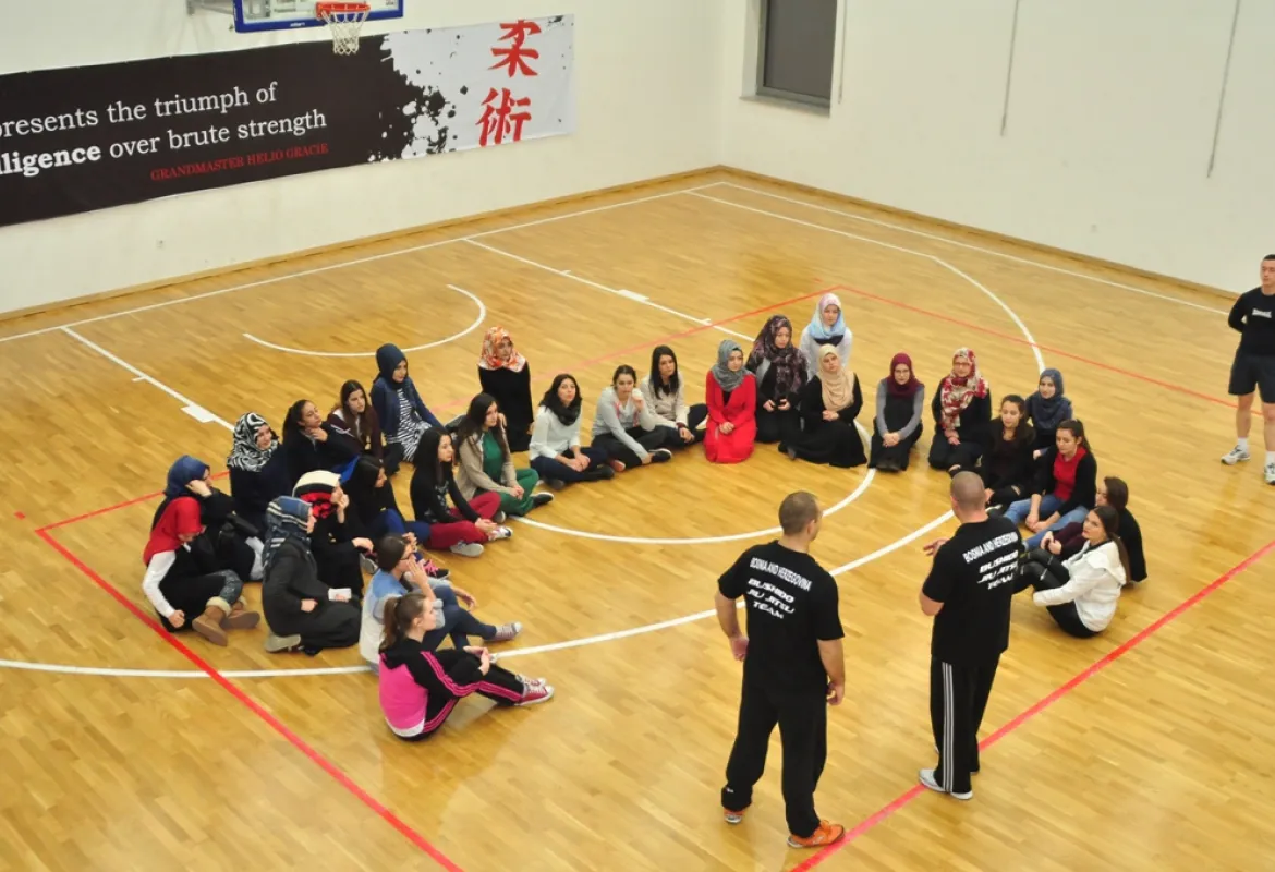 ''Self-defense'' Seminar at IUS