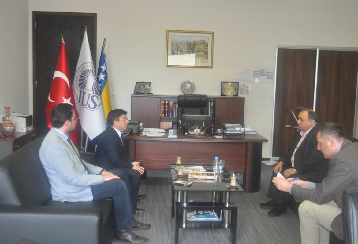 Chairman of the Kingdom University of Bahrain visited IUS