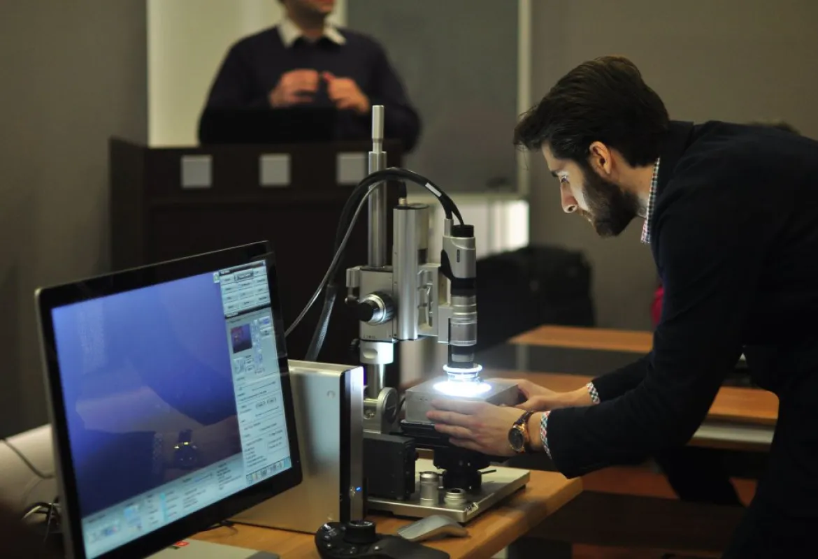 3D Microscope Presentation