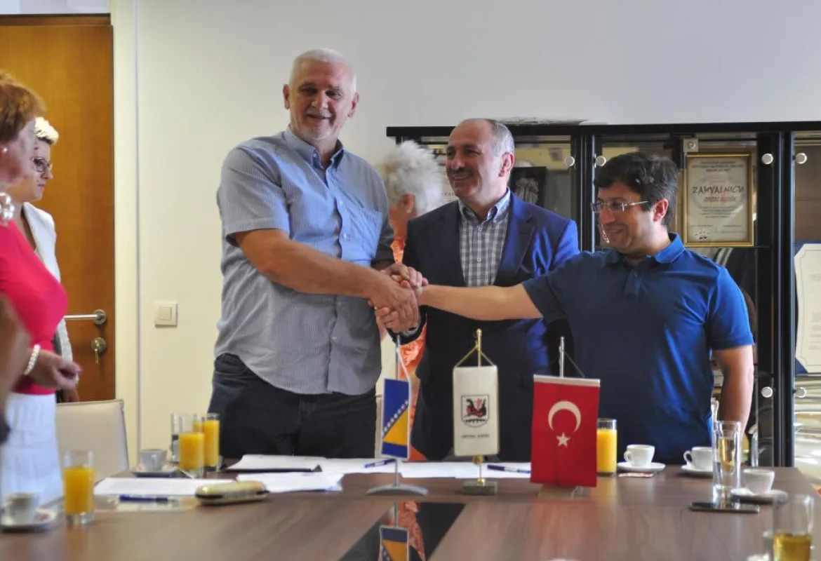 Foundation and Ilidža Municipality signed a land purchase agreement