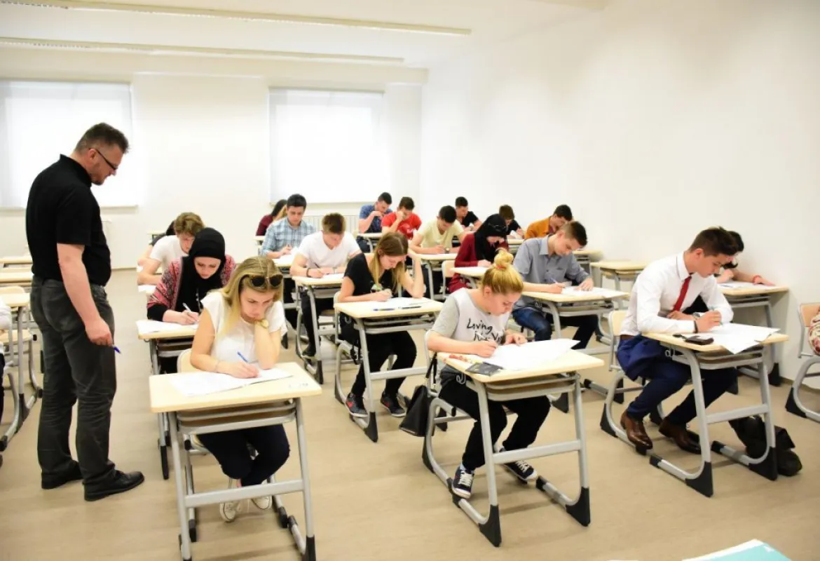  RIGHT NOW: II testing for scholarship due to great interest for studying at IUS