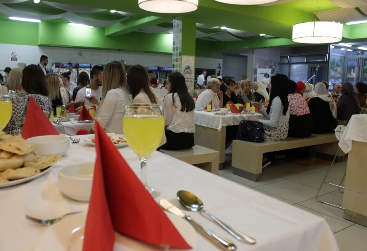 Istanbul Cultural center and Eyyubiye Municipality from Turkey organized iftar at IUS