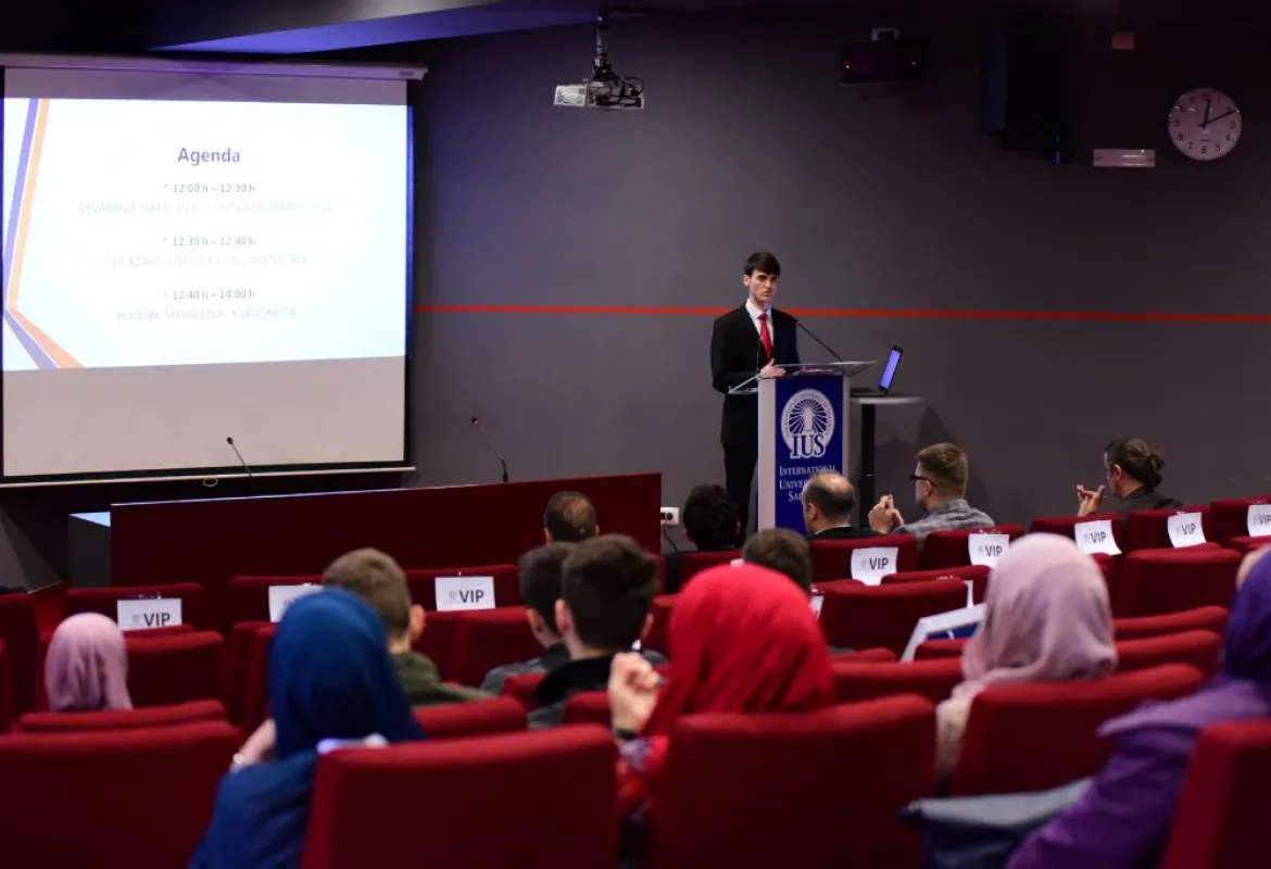 IUS organized Rhetoric Competition “Let’s Talk” for high school students