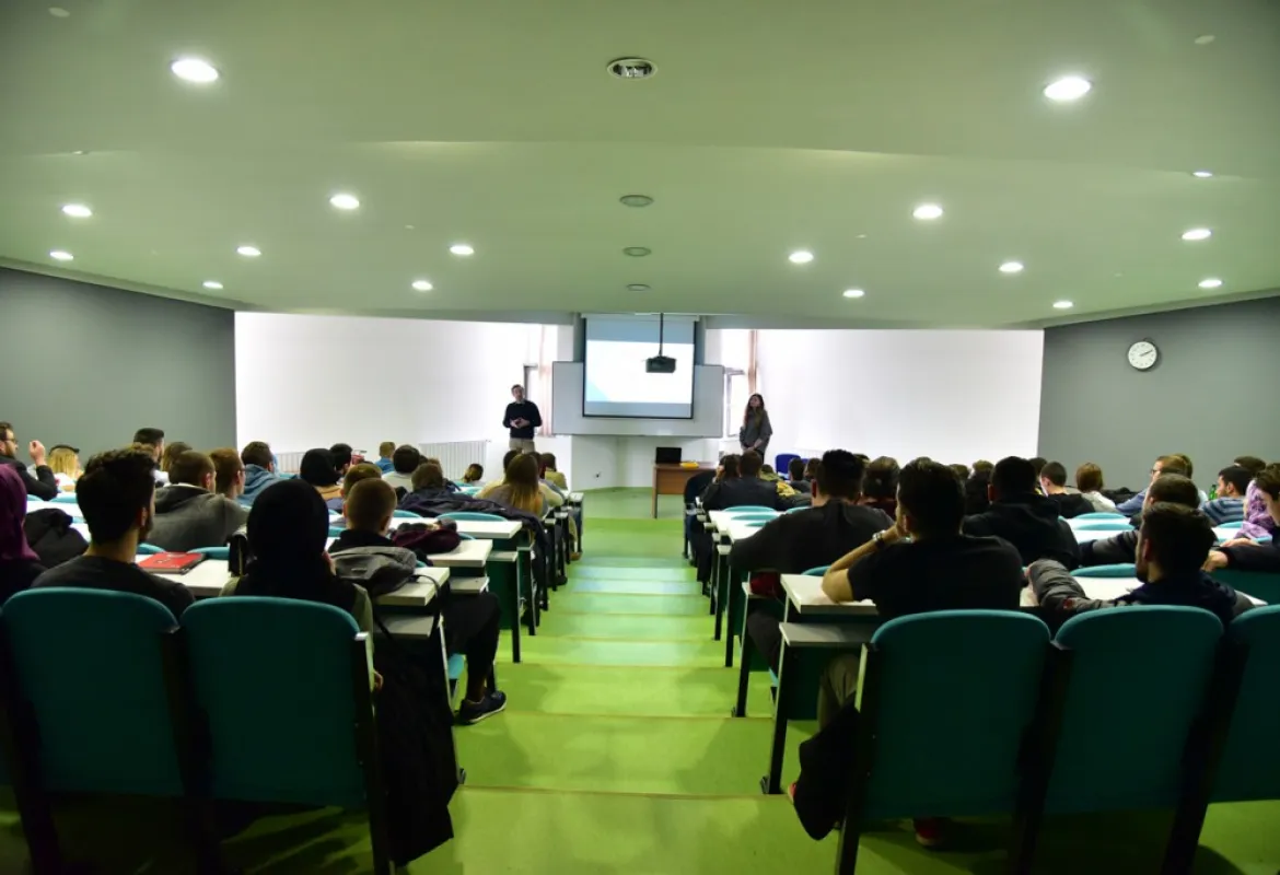 Presentation of Company KLIKA Held at IUS