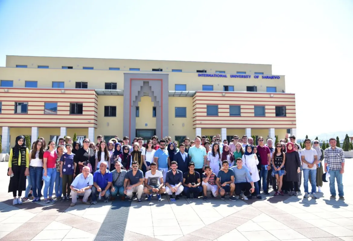 High school students from Eyup Municipality (Republic of Turkey) visited IUS