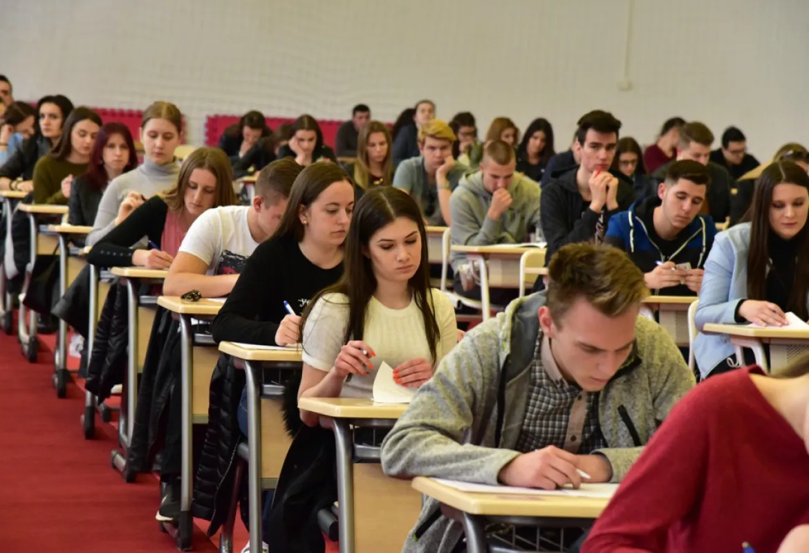 IUS Scholarship – A Chance for Bright Future