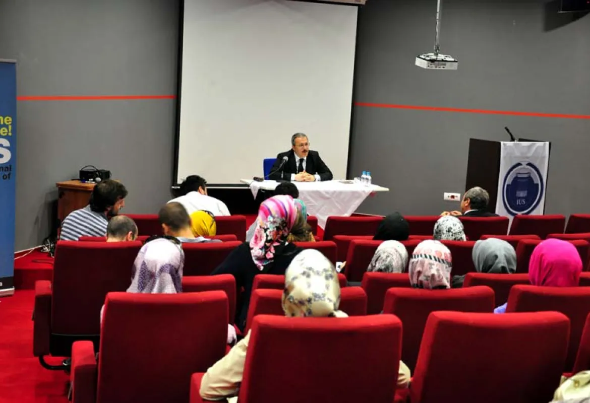 Prof. Dr. Mahmut Erol Kılıç holds conference on "Bosnian Contribution to the Spiritual Heritage of Islamic Civilization"