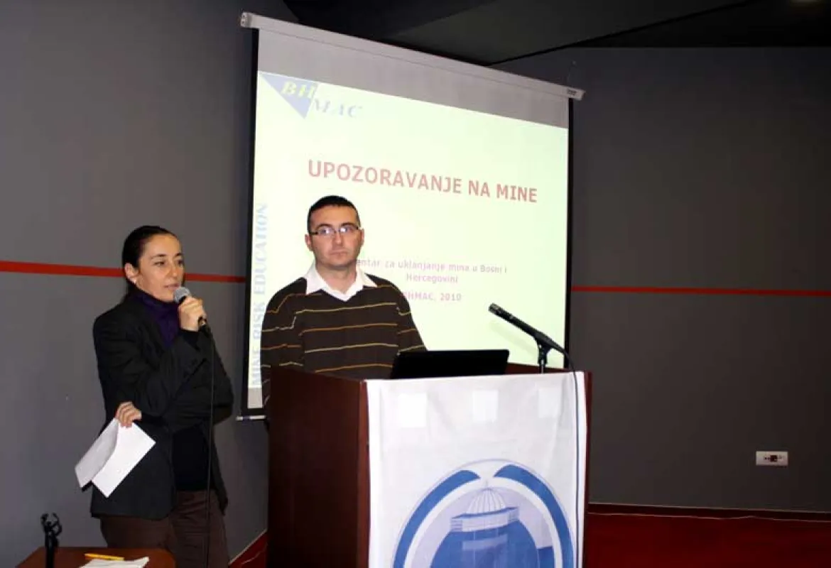 Seminar on landmines for new students