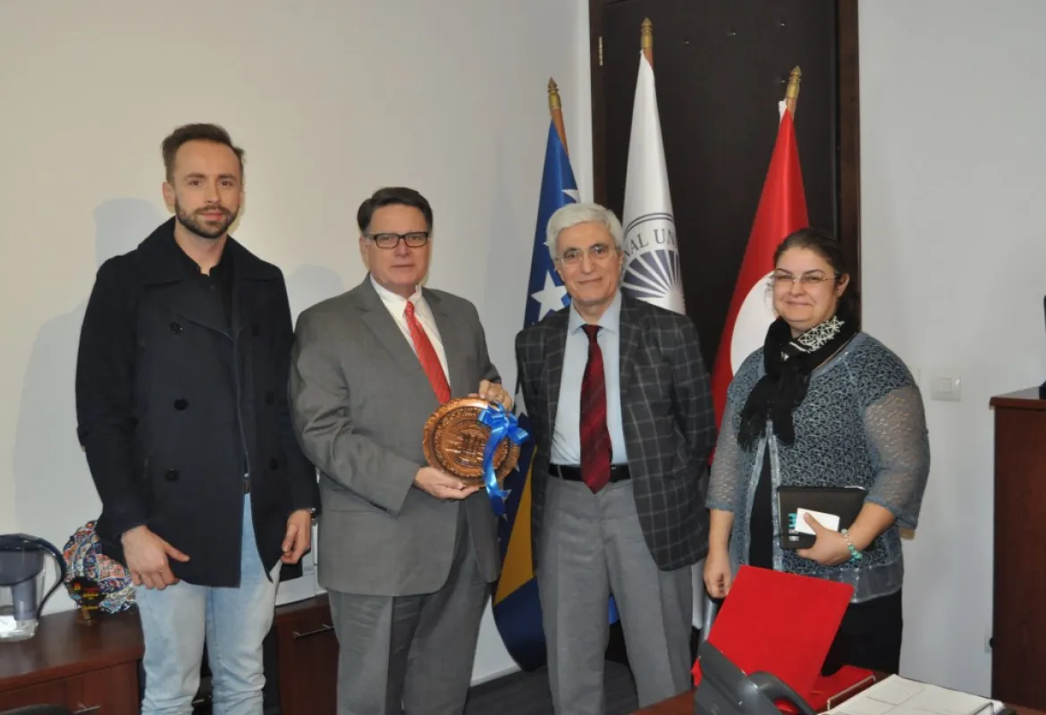 LIU Global College Dean Visited IUS