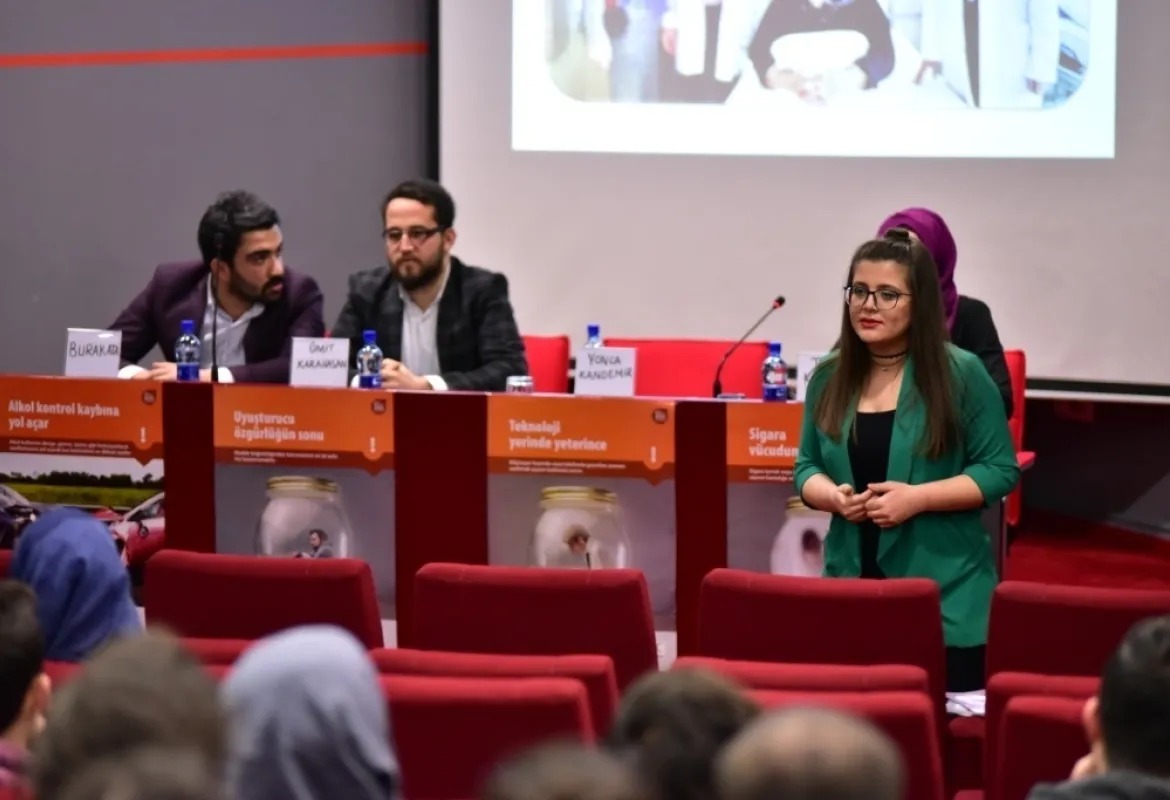 Students of Gazi University Gave a Lecture at IUS