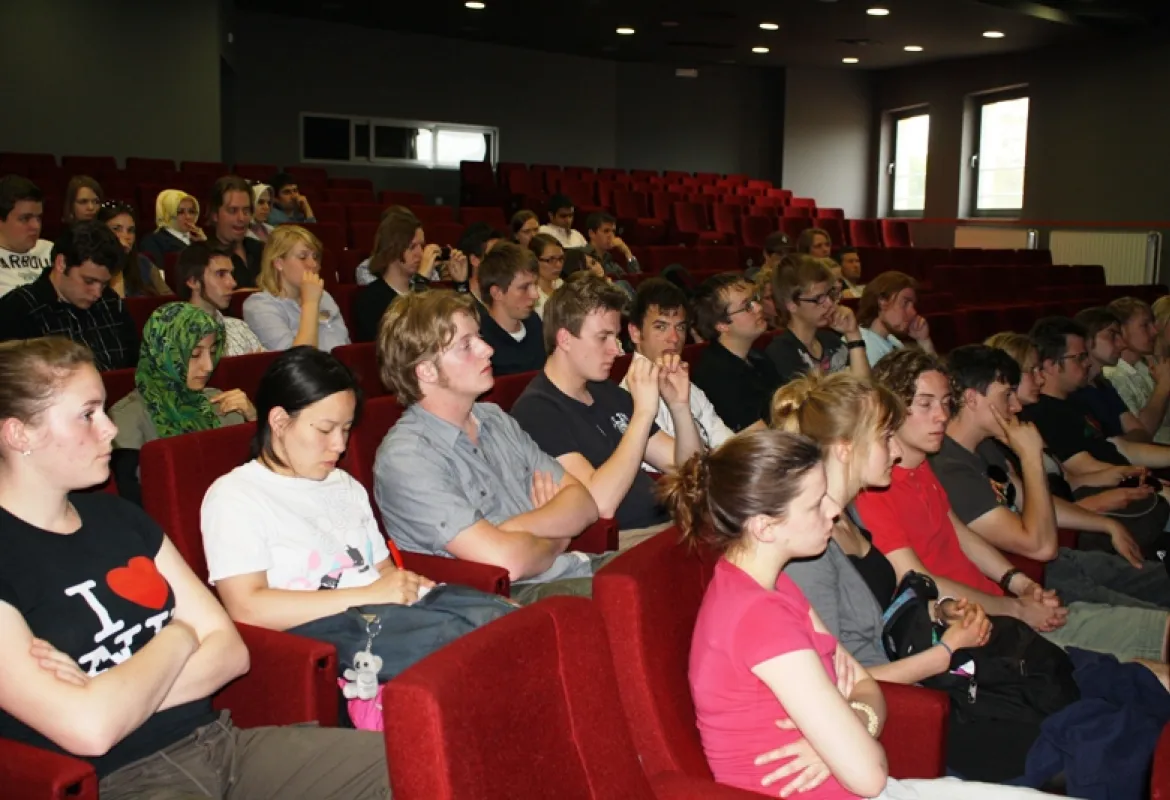 Hollanda'dan gelen öğrenciler IUS'u ziyaret ettiler