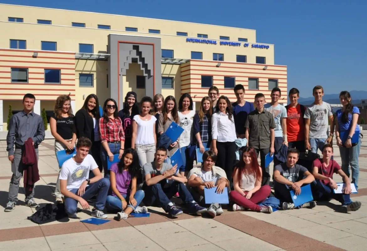 Summer school of innovation GeekFEST2014 completed at IUS