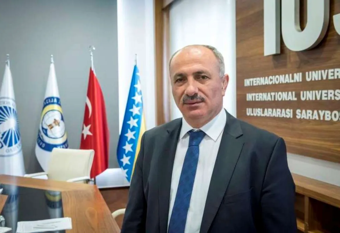 President of Foundation for Education Development Sarajevo, Mr. Hasan Topaloğlu, recieved the award Education Ambassador of the Year 