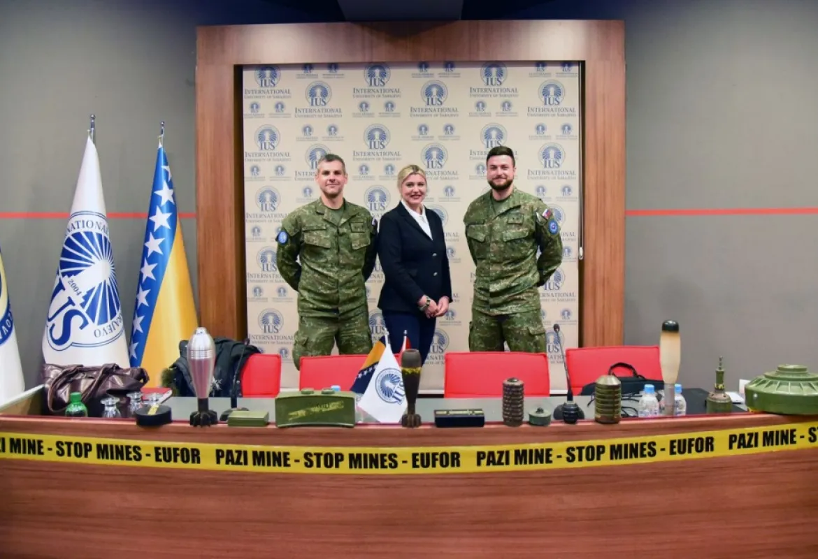 EUFOR Held a Presentation on Land Mines and UXO Hazards 