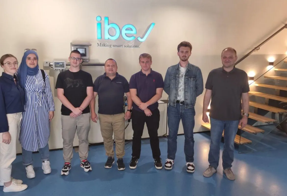IUS EE Students Visit IBEJ d.o.o.