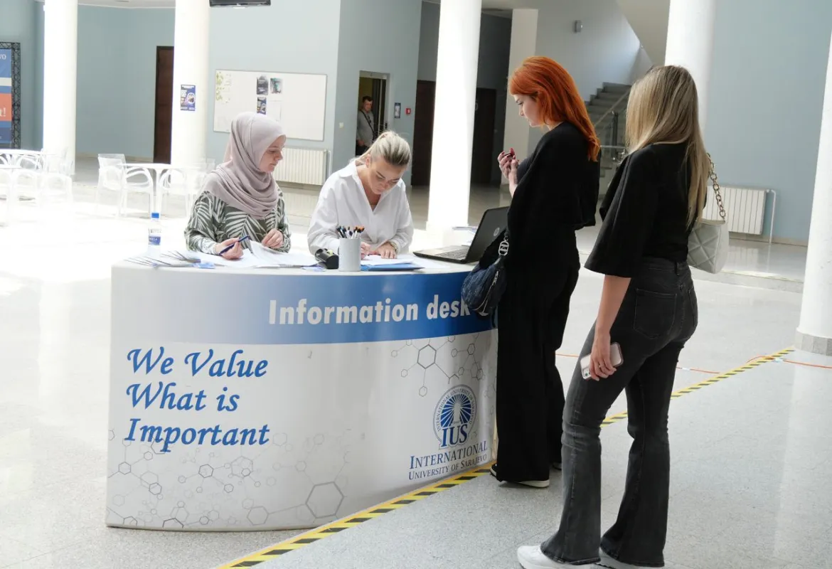 IUS Holds Second Scholarship Exam for High-School Graduates