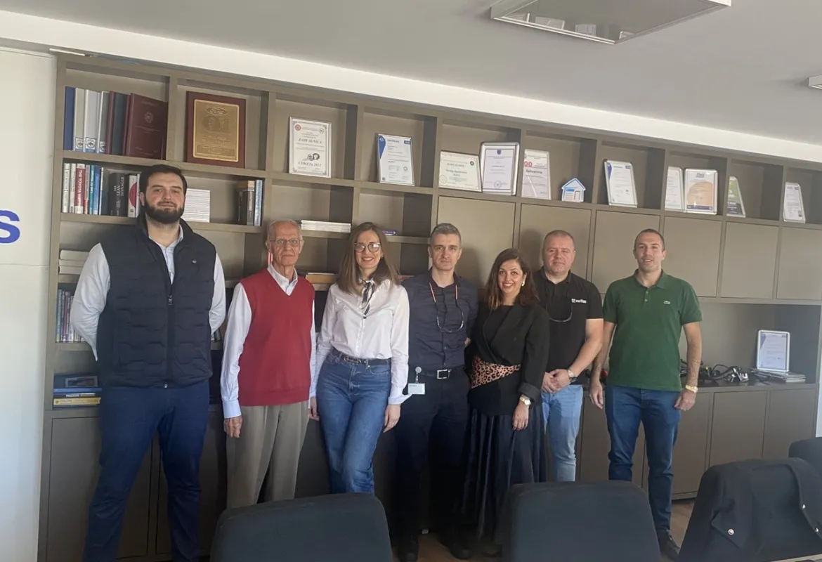 IUS and Veritas Automotive Discuss Collaboration 