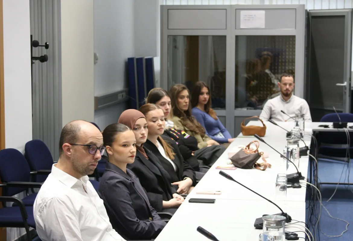 IUS PSIR Students Visit the EU Delegation in BiH 