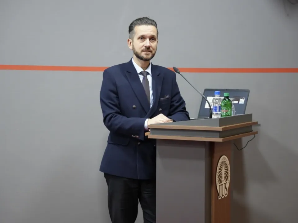 Prof. Dr. Grzegorz A. Skrobotowicz Delivers Guest Lecture 