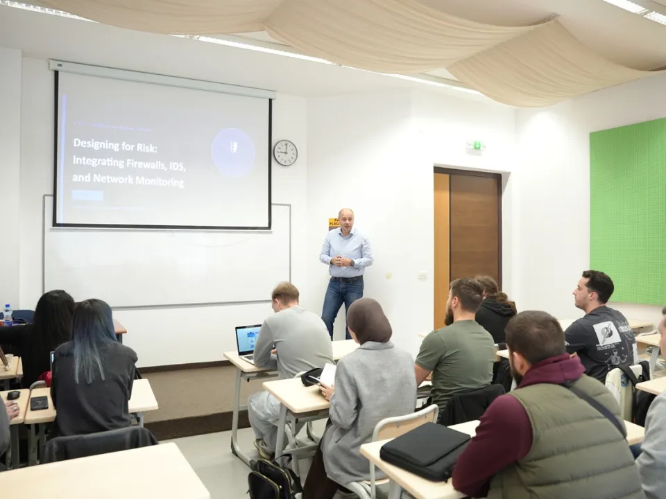 FENS Talks Hosts Guest Lecture 