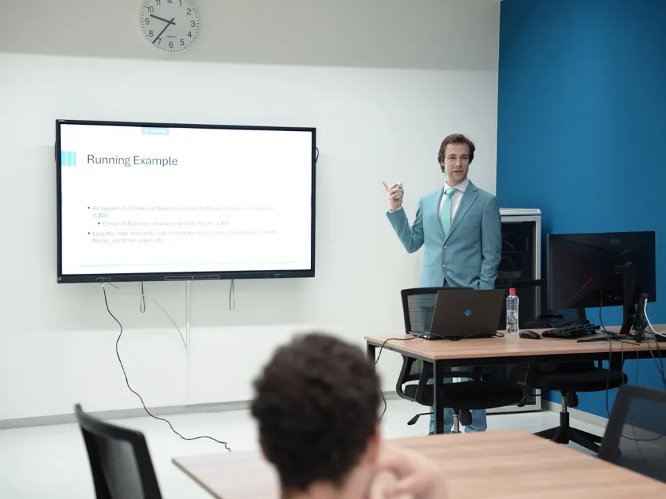 FENS Talks Hosts Dr. Jasmin Jahić 