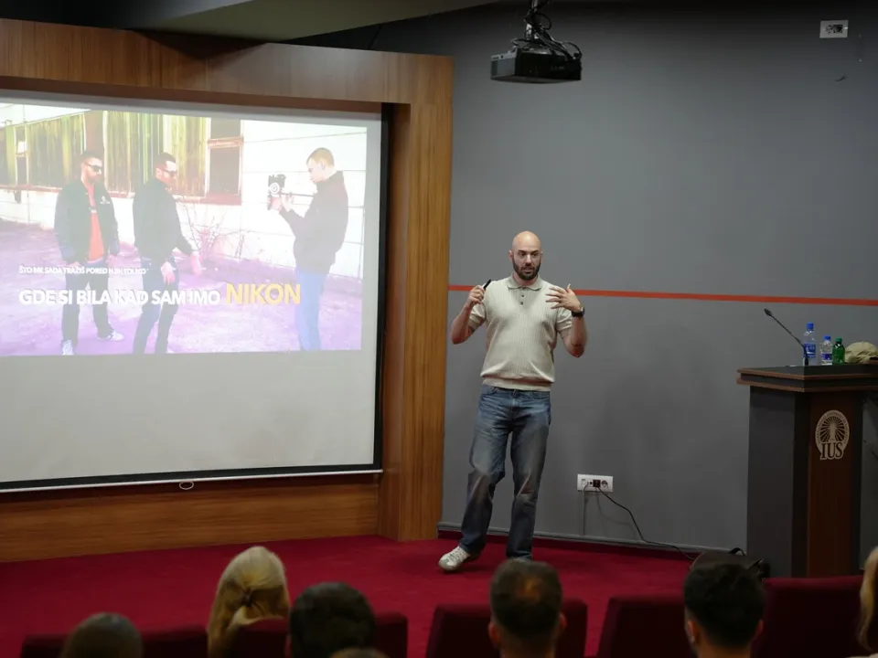 Photographer and Video Producer Arnej Misirlić Visits VACD Students