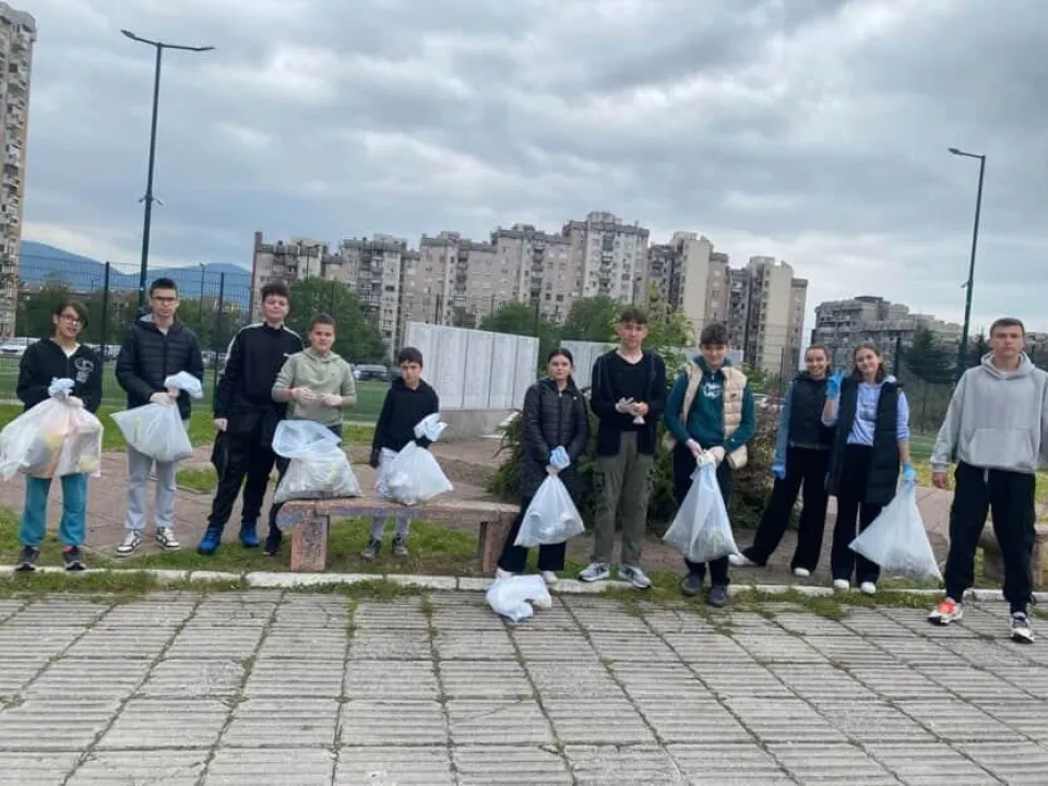 IUS Takes Part in Large-Scale Clean-Up Action