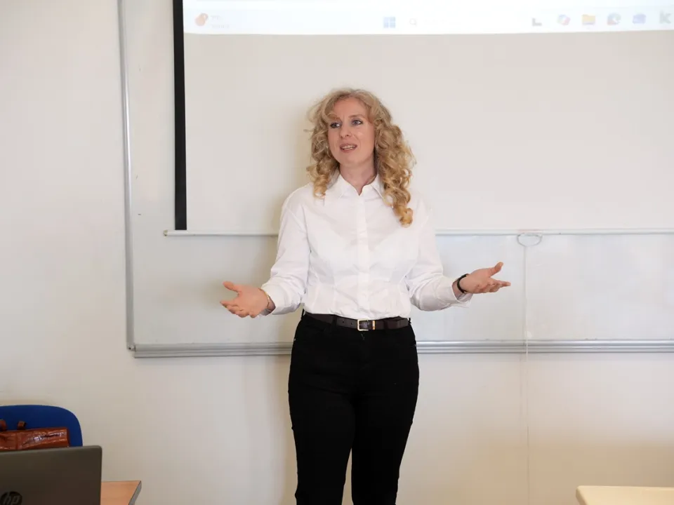Assoc. Prof. Dr. Laura Kromják from ELTE University Delivers Lecture 