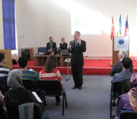 Public lecture on US presidential election 2008 at the IUS