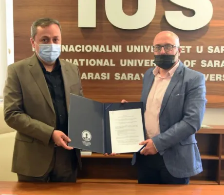 Cooperation Agreement Signed between IUS and Center for Advanced Technologies in Sarajevo