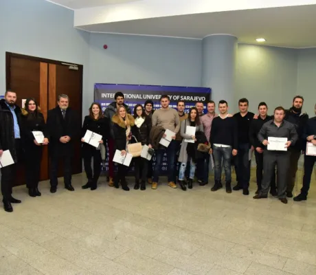 A Certificate Award Ceremony Held for Three IUS-Life Courses