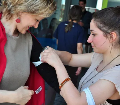 31 May - Worldwide White Armband Day 