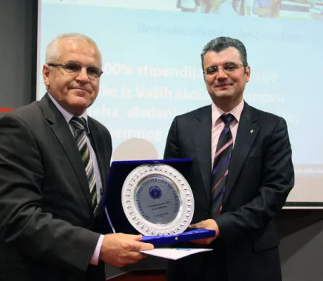 Dodjela stipendija za najbolje učenike srednjih škola