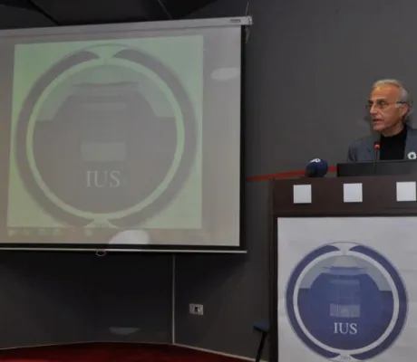 John L. Esposito gave a lecture at IUS