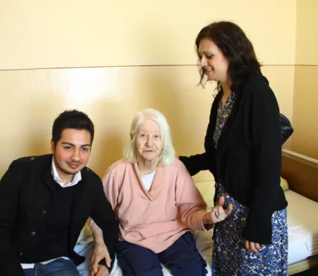 IUS Öğrencilerden Boşnak Darülacezesine Ziyaret